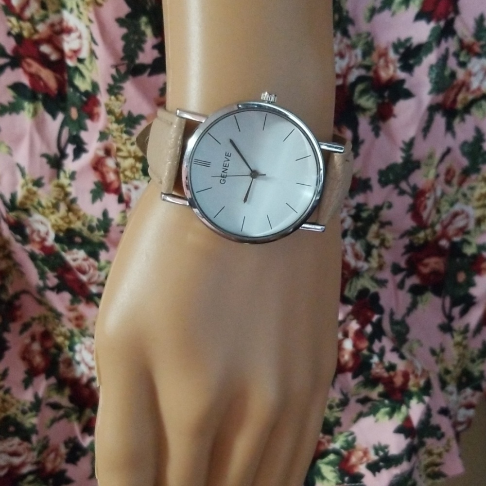 Watch - Picture 2 of 3